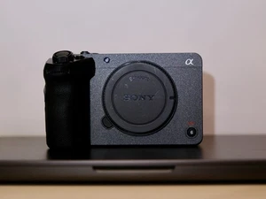 Sony FX30 26.1MP 4K 120p Cinema Digital Camera - Gray (ILME-FX30B) - Picture 1 of 9