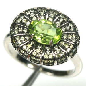 Gemstone 6 x 8 mm. Green Peridot & Sapphire Jewelry Ring 925 Silver Size 7 - Picture 1 of 4