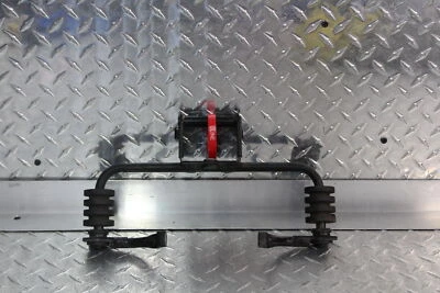 2012 SUZUKI VSTROM 1000 DL1000 ENGINE MOTOR OIL COOLER MOUNT 44520-06G00 - Image 1 of 4