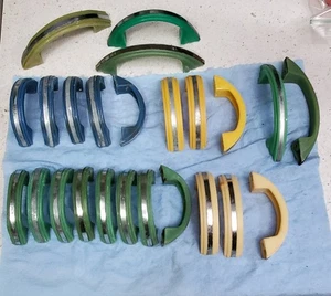 Vintage plastic and chrome cupboard or drawer handles - Picture 1 of 11