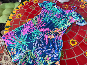 WOMEN’S LILLY PULITZER ROMPER - SIZE XS - Tiny Holes On Ruffle From Tag