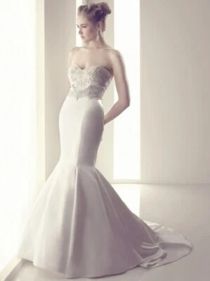 Vestido de Noiva Casablanca B086 4 Seda Marfim Ajuste Moderno e Flare Frisado - Imagem 1 de 4