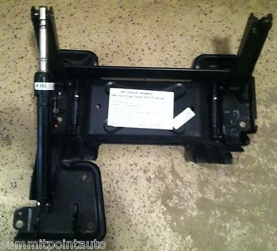 Mercedes-Benz ML430 2000-01 ~ RIEL DE ASIENTO INFERIOR ÚNICO TRASERO IZQUIERDO ~ PIEZA OEM Foto 1 de 3