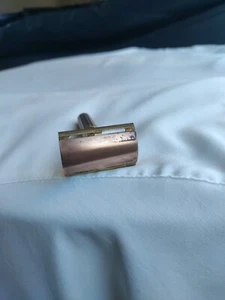 Bel rasoio di sicurezza Gillette 1946-1949 manico grasso Gold Tech DE - Foto 1 di 12
