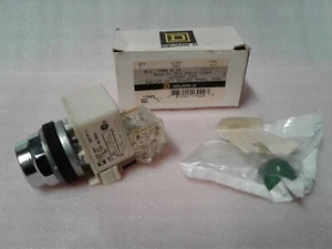 Square D 9001KT1G9 Push to Test Pilot Light w/ Green Domed Lens - Picture 1 of 5