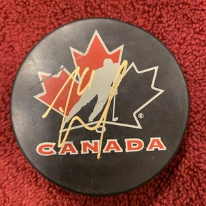 RICK NASH NHL Signed Autograph Team Canada PUCK Blue Jackets Rangers Bruins - Picture 1 of 1