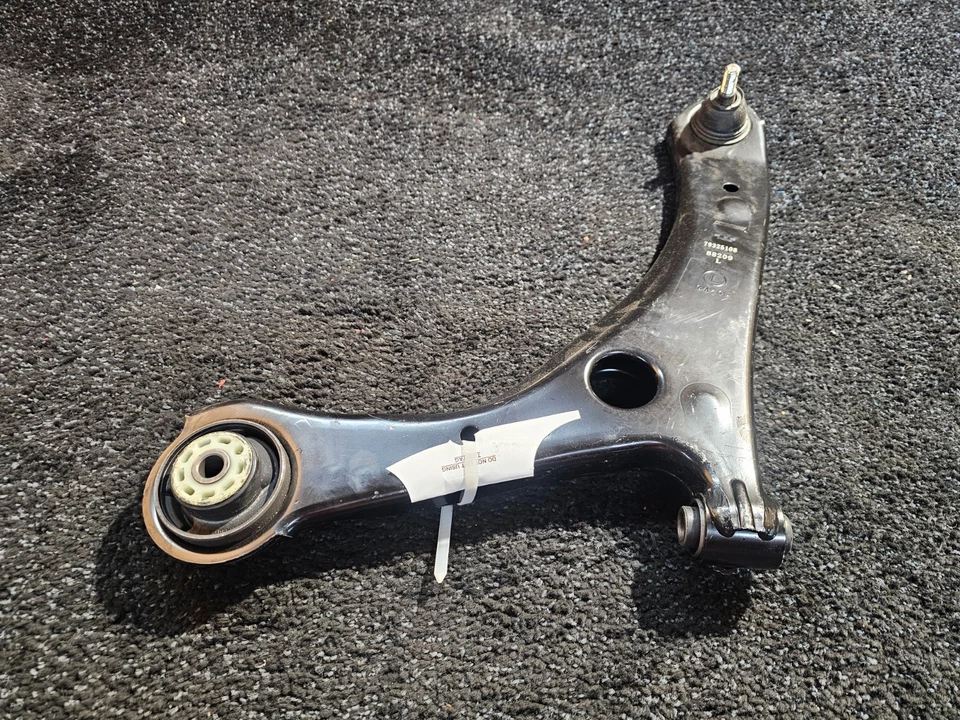  Brazo de control inferior delantero izquierdo MOOG CK622033 y rótula para Dodge Grand Caravan Foto 1 de 4