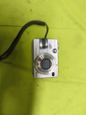 Sony Digital Camera Cybershot DSC-V1 5.0MP “UNTESTED”w/Batteries  No Charger - Image 1 of 4