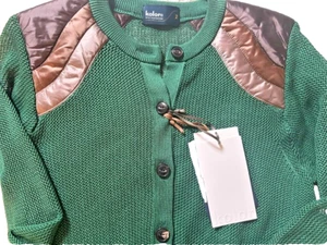 NEU SCHÖNE "FARBE"~DAMEN~GR. SMALL~GRÜNE STRICKJACKE MIT SCHULTERPATCHES - Bild 1 von 4
