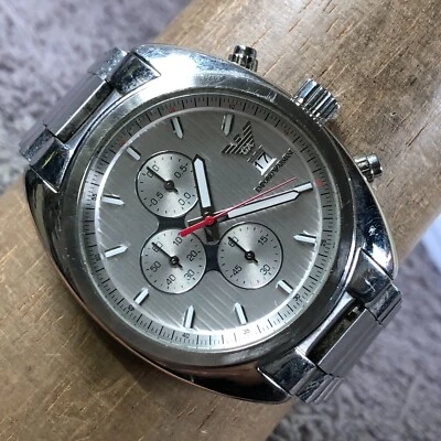 Reloj de cuarzo Emporio Armani para hombre AR-5958 moda cronógrafo tono plata 8 1/4" Foto 1 de 4