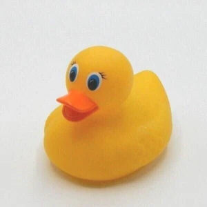 Munchkin Rubber Duck Bath Toy Yellow Ducky 2005 Bath Toy Jeep Wrangler Dashboard - Picture 1 of 6