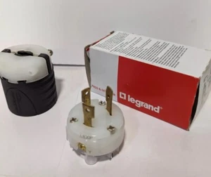 Enchufe Turnlok Pass & Seymour Legrand L830-P 30A, 480V, NEMA L8-30P Nuevo E25 - Imagen 1 de 2