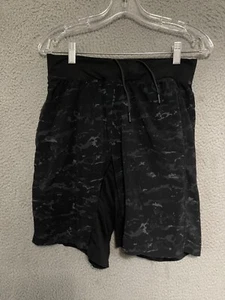 Lululemon Shorts Größe Small schwarz Tarnmuster T H E Performance lm7y24s BESCHÄDIGT - Bild 1 von 6