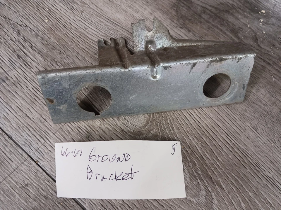 1965-66-67 Pontiac LEMANS TEMPEST GTO приборной панели кластер заземляющий кронштейн #9973 - Изображение 1 из 1