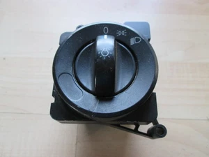 Freightliner Cascadia A06-58685-001 Headlight Switch (Housing Cracked) #M261ZK - Picture 1 of 8