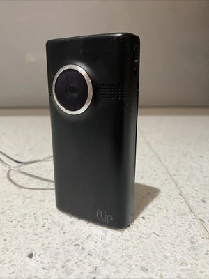 Flip Video Mini Digital Camera Ultra M31120 Cisco - Image 1 of 4