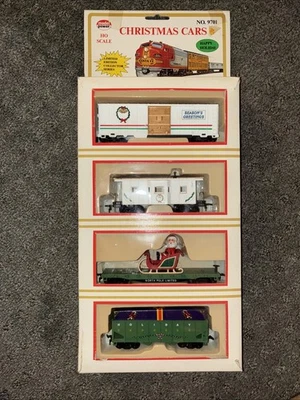 Model Power HO Scale Limited Edition Christmas Cars 9701 Train Car Read Desc - Image 1 of 4