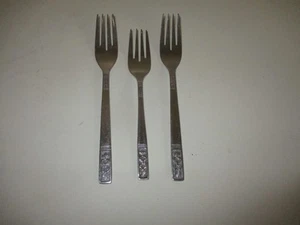 Customcraft Stainless CUS3 Fleur De Lis Flatware LOTOF THREE FORKS - Picture 1 of 5