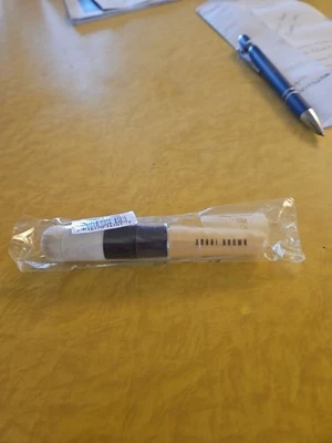 BOBBI BROWN Face Blender Brush mini - Image 1 of 2