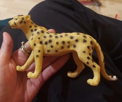 Touch Activated Roaring Cheetah Figure Toy ~ Made In China   (Tested & Working) - Image 1 of 2