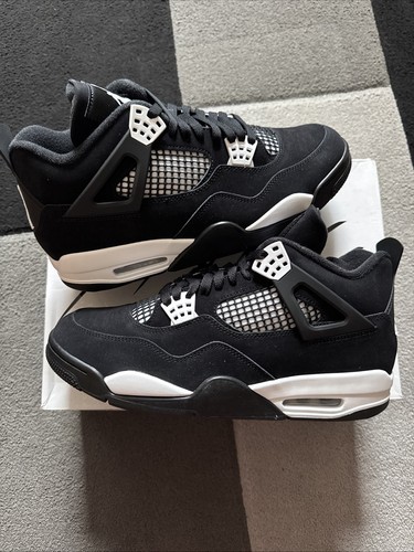 Air Jordan 4 White Thunder UK10 nuove in magazzino pronte per la spedizione ✅?