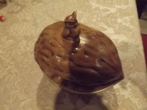 Vintage Walnut shaped covered dish with owl handle - Picture 1 of 4