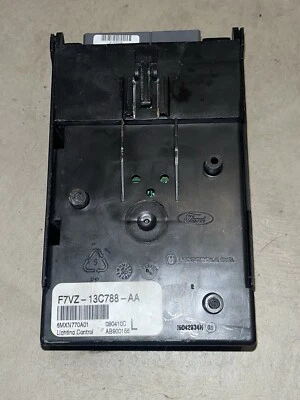 Модуль управления освещением для городского автомобиля Lincoln F7VZ-13C788-AA LCM 1996 от оригинального производителя - Изображение 1 из 4