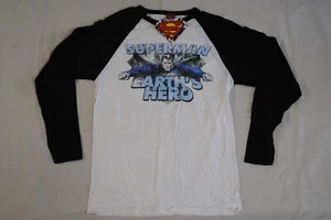 CAMISETA DE BÉISBOL SUPERMAN EARTH'S HERO NUEVA OFICIAL DC COMICS SUPERHÉROE - Imagen 1 de 5