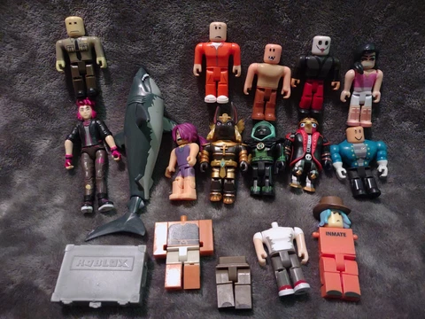 Roblox Figures Mixed Characters Lot Of 12 + Cover