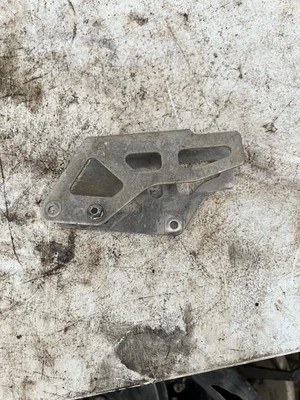 1999 Yamaha YZ125 drive chain guide guard slider thrust cover YZ250 2000 01 2002 - Изображение 1 из 2