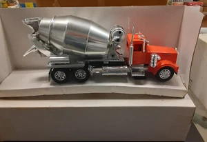 Ray Druckguss, Kunststoff 1/32 Maßstab Kenworth W900 Zementmischer LKW - Bild 1 von 5