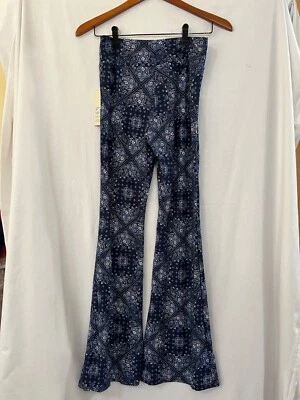 Pantalones acampanados para mujer No Boundaries para mujer jóvenes bandana azul muchas tallas Foto 1 de 3