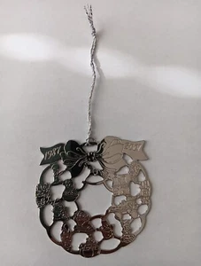 Hallmark Keepsake Club 1987-2001 Corona de Plata Adorno de Navidad - Imagen 1 de 3