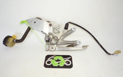 Juego trasero maestro de clavija de freno derecho Kawasaki ZX10 ZX10R 2006 2007 147135 FABRICANTE DE EQUIPOS ORIGINALES Foto 1 de 4