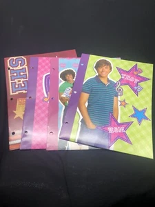 Lote de 4 carpetas musicales High School Disney Zac Efron Ashley Tisdale East High - Imagen 1 de 5