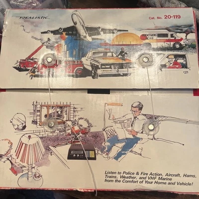 Realistic Pro-2004 Programmable AM/FM 300-Channel Scanner Receiver 20-119 WORKS - Image 1 of 4