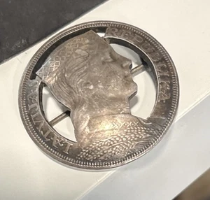 Brooch Jewelry Coin 5LATI  REPUBLIC LATVIA SILVER COUN 25gr LATVIJAS REPUBLIKA - Picture 1 of 9