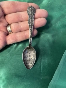 #E Sterling Souvenir Spoon 1903 Louisiana Purchase Expo. St. Louis MISSOURI BLDG - Picture 1 of 4