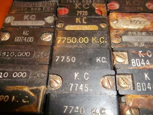 vintage ham radio crystals - Photo 1/4