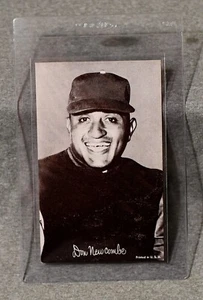 1947-66 Exhibits Don Newcombe - 1960 plain uniform & cap (#166C) - Picture 1 of 1
