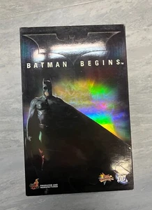 Hot Toys Figura 1/6 MMS13 Batman inizia NUOVO - Foto 1 di 5