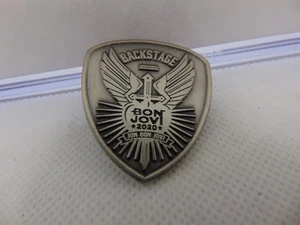 JON BON JOVI Backstage Insignia Solapa Pins Botones Club de Fans 2020 Guitarra Pick Forma - Imagen 1 de 3