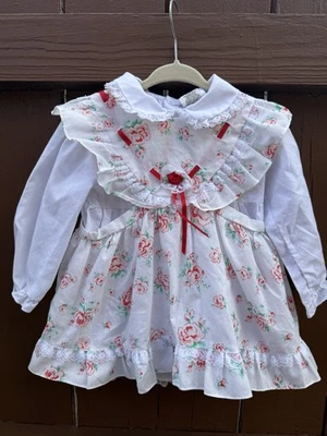 Vestido Vintage Mayfair Floral Bebé Niña Con Delantal 24M Encaje Flores Rojas Foto 1 de 4