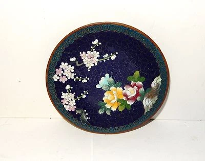 SMALL ROYAL BLUE FLORAL CLOISONNE ENAMEL INABA 4"3/4 PLATE SIGNED - Image 1 of 3