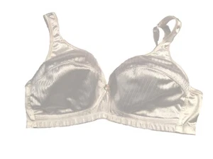 Kmart PINK Brand Wireless Bra 40DD White Soft Cup Bright Stripes Style RN 42000 - Picture 1 of 15