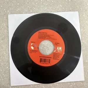 45 Vinyl Record SOUNDGARDEN - Black Hole Sun / Spoonman - Picture 1 of 2