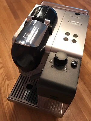 Nespresso DeLonghi Lattissima+ Silver silber Kapselmaschine EN520S  OVP  -  TOP - Bild 1 von 3