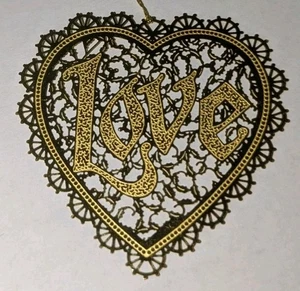 Corazón Amor Doily Tono Dorado Adorno de Navidad Metal Usado en Excelente Condición Difícil de Encontrar Tono de Vacaciones - Imagen 1 de 4