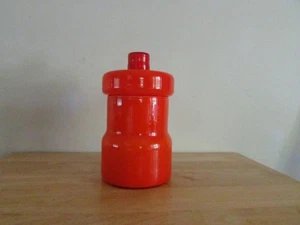 Lebendig Rot Glas Moderne Keks Bonbonglas 9-1/2" Hoch x 4-3/4" Durchmesser - Bild 1 von 3