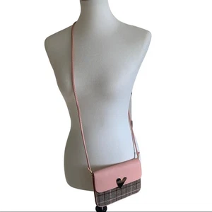 Cartera Bandolera Rosa Corazón Mini Frontal a Presión - Imagen 1 de 5